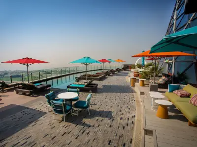 Andaz Pool Deck (Outdoor)