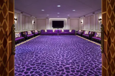 Venezia Meeting Room