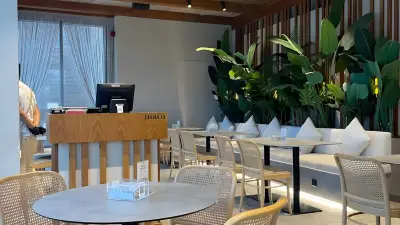 Mara Lounge Restaurant