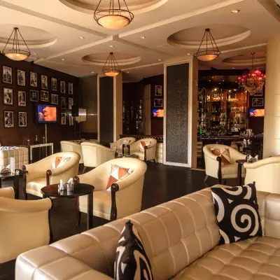 The White Lounge