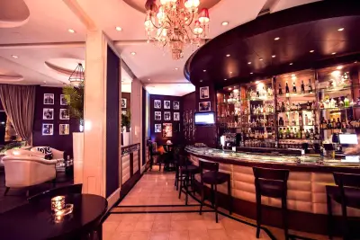 The White Lounge