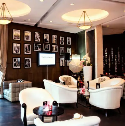 The White Lounge
