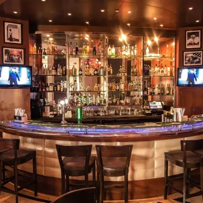 The White Lounge