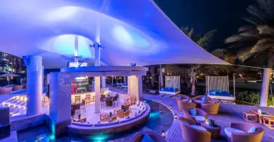 Bar/Club/Lounge