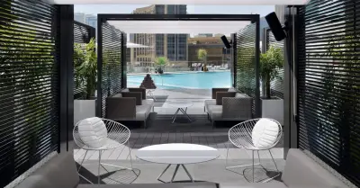 Bar/Club/Lounge