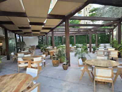 Outdoor Beachfront Seating