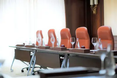 Al Oqlah Meeting Room