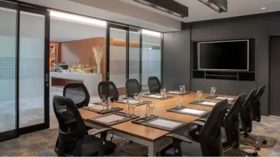 Al Multaqa Board Room