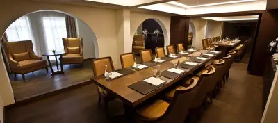 Al Bidda Boardroom 1
