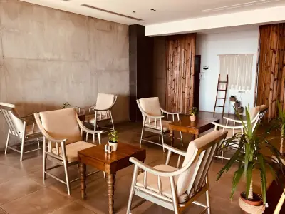 First Floor Restaurant