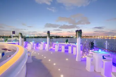Cielo Rooftop Lounge