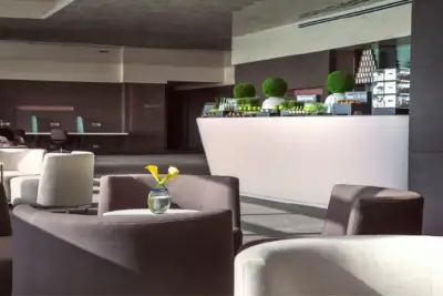 Mezzanine Business Lounge