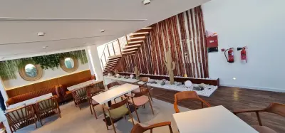 Late Lounge