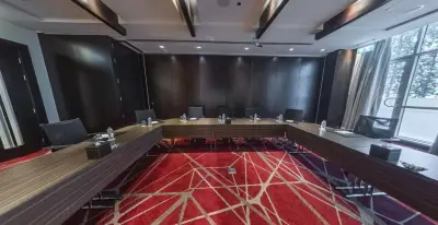 Meeting Plus 7