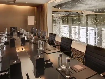 Maple Boardroom