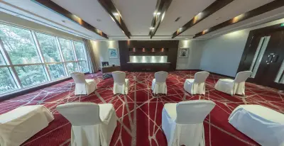 Meeting Plus 9