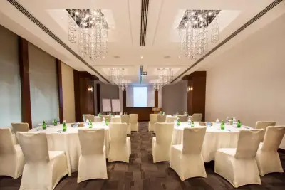 City Seasons Muscat Sarooj