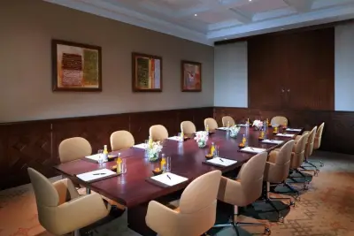 Al Aqr Boardroom