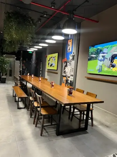 First Floor Restaurant
