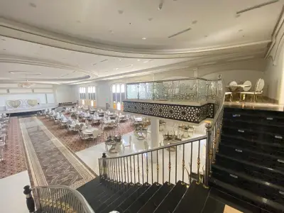 Hall 4