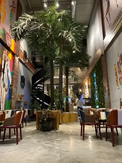 First Floor Cafe