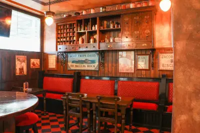 Bar