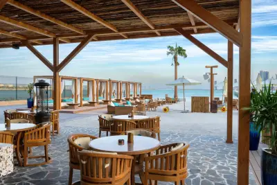 Restaurant & Bar