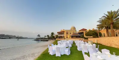 Plaza Bar and Spa Beach