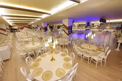 Gold Salon