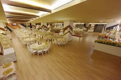 Gold Salon