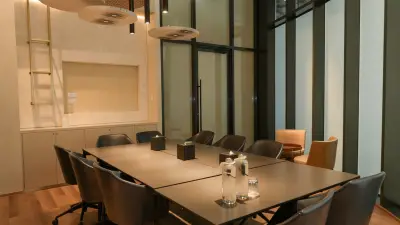 Business Hub