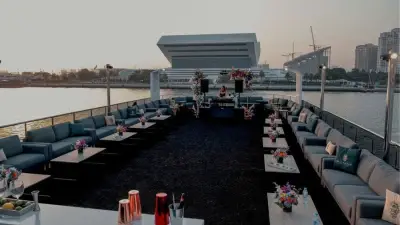 Upper Deck / Sky Deck / Sun Deck