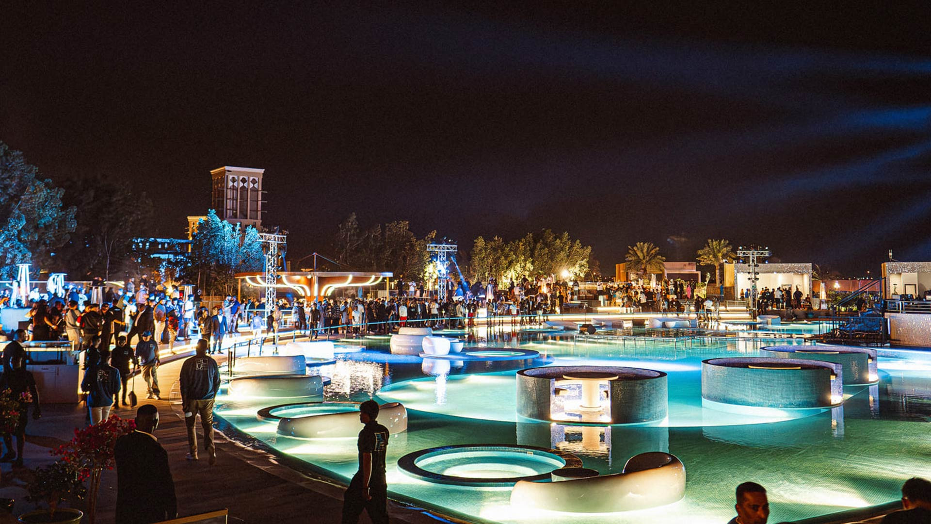 blu oasis dubai club