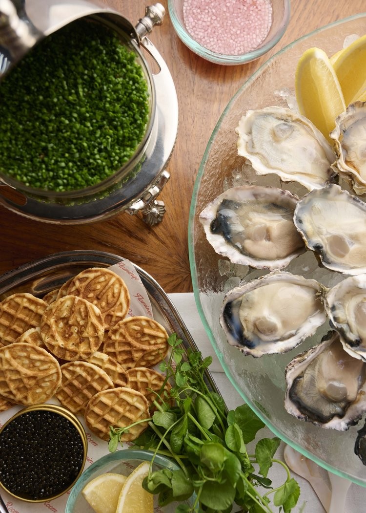 oysters_and_caviar_flamingo_room_min_67748b7b364d4.jpg
