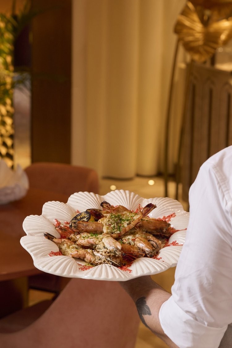 signature_prawn_platter_flamingo_room_min_67748b7b3eb00.jpg
