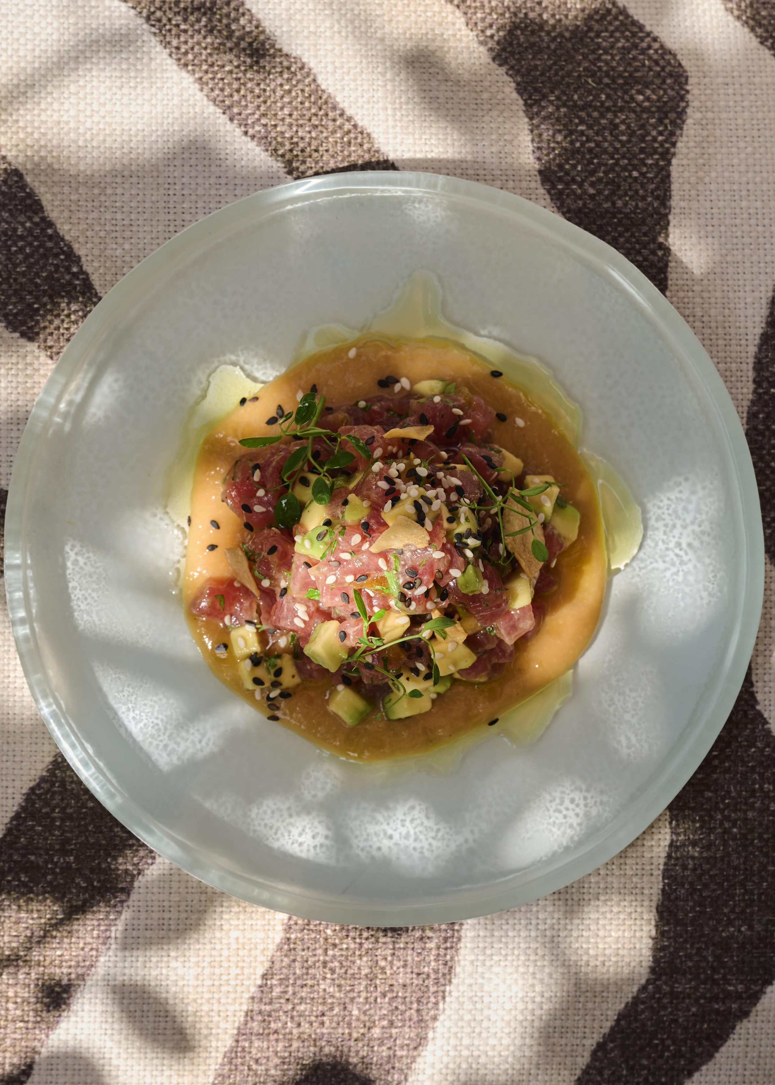 tuna_tartare_flamingo_room_min_67748b7b476f9.jpg