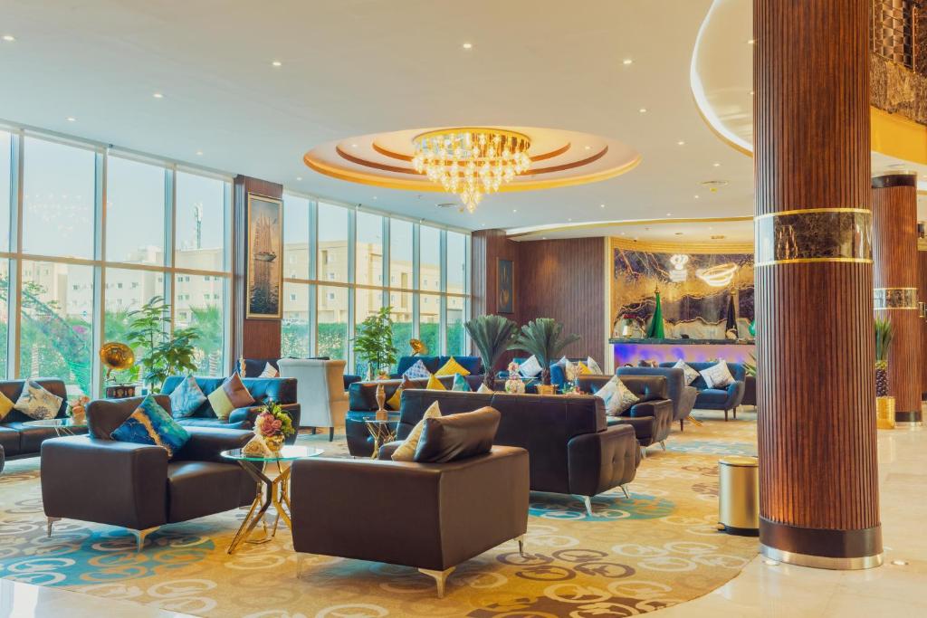Golden Ship Hotel