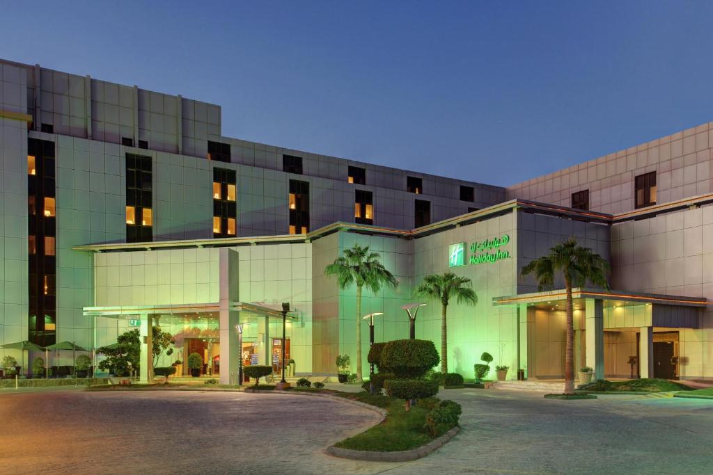 Holiday Inn Riyadh Al Qasr, an IHG Hotel