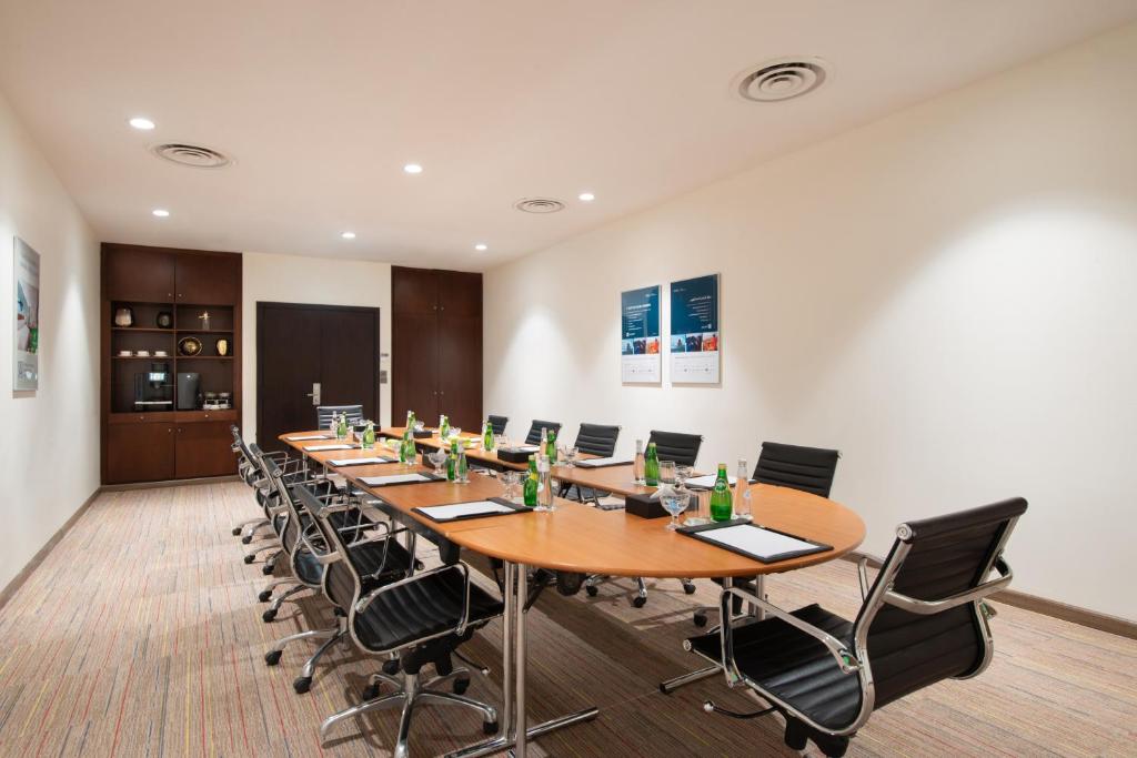 Holiday Inn Riyadh Al Qasr, an IHG Hotel