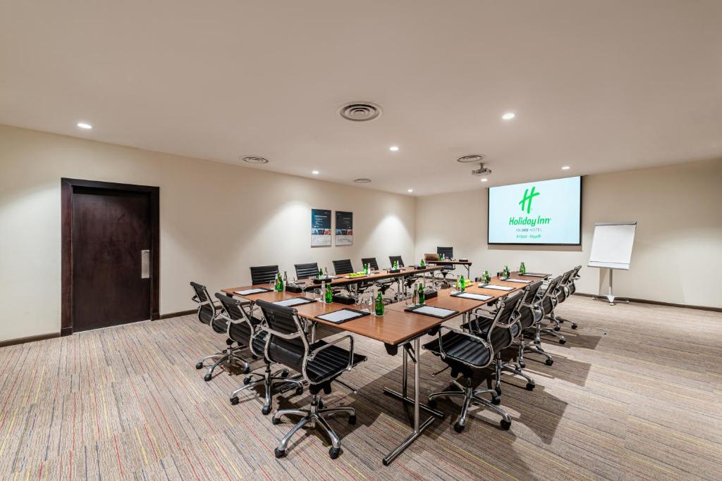 Holiday Inn Riyadh Al Qasr, an IHG Hotel