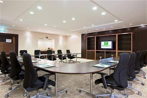 Tuwaiq Meeting Room