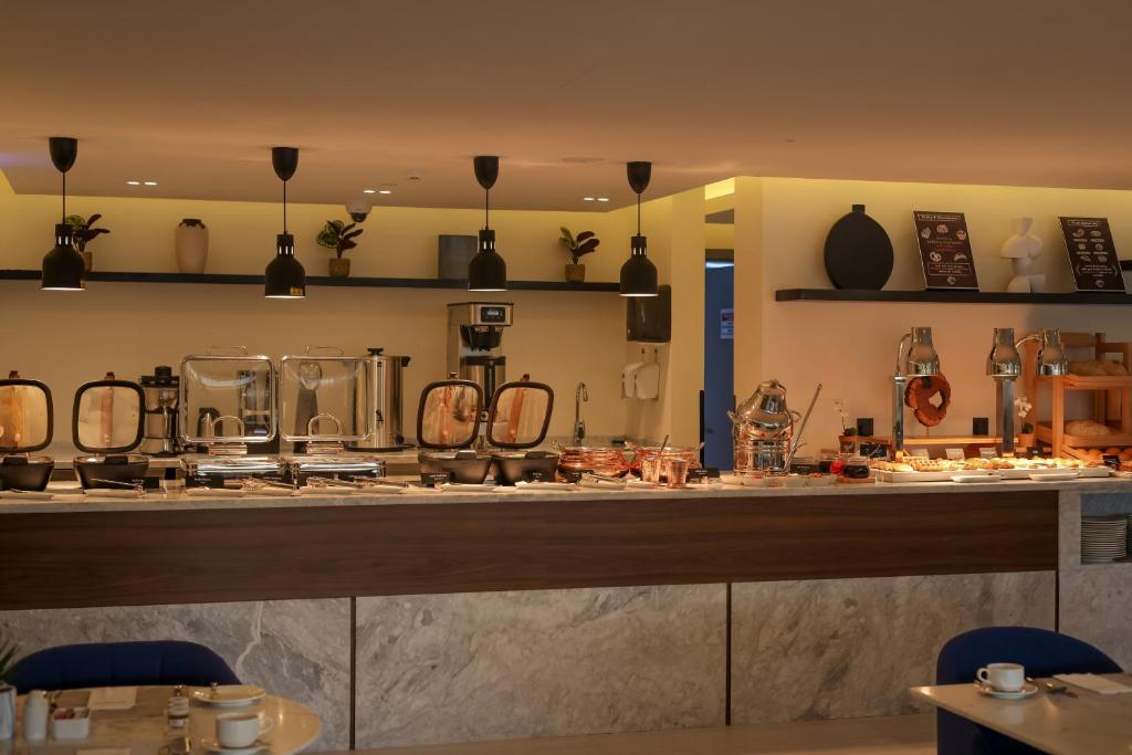 Nova M Hotel, Edge by Rotana