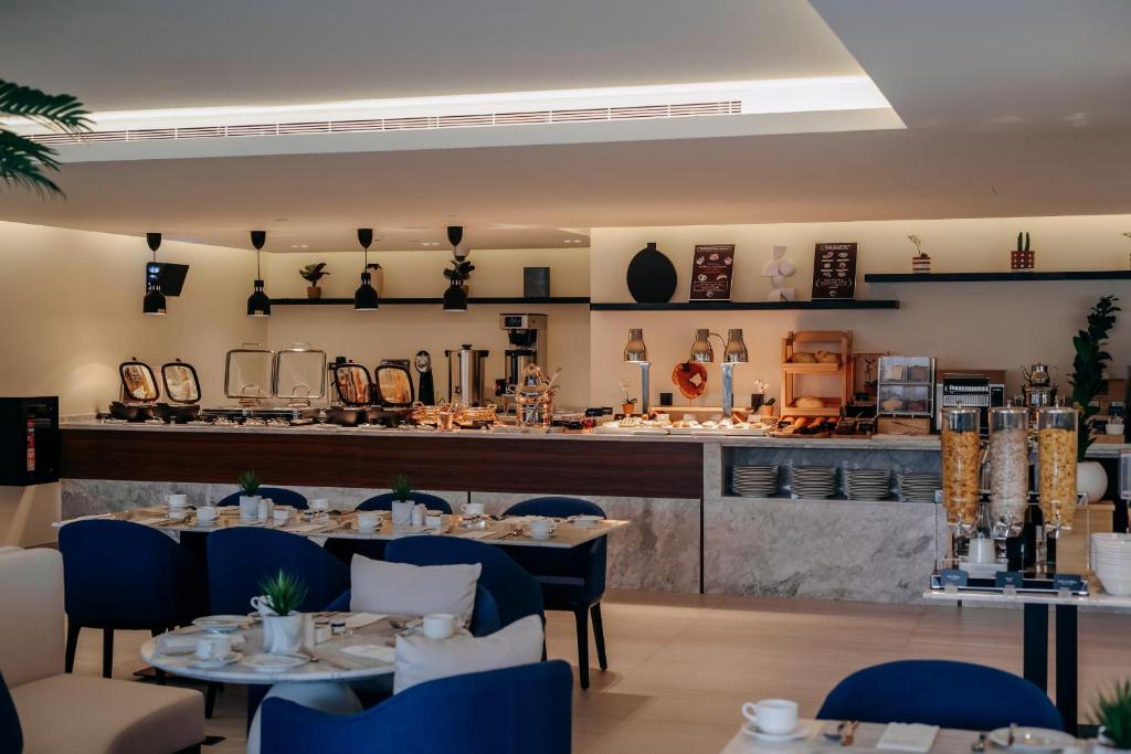 Nova M Hotel, Edge by Rotana