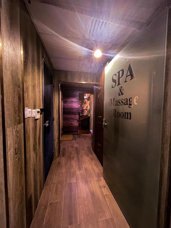 Crown Town Hotel