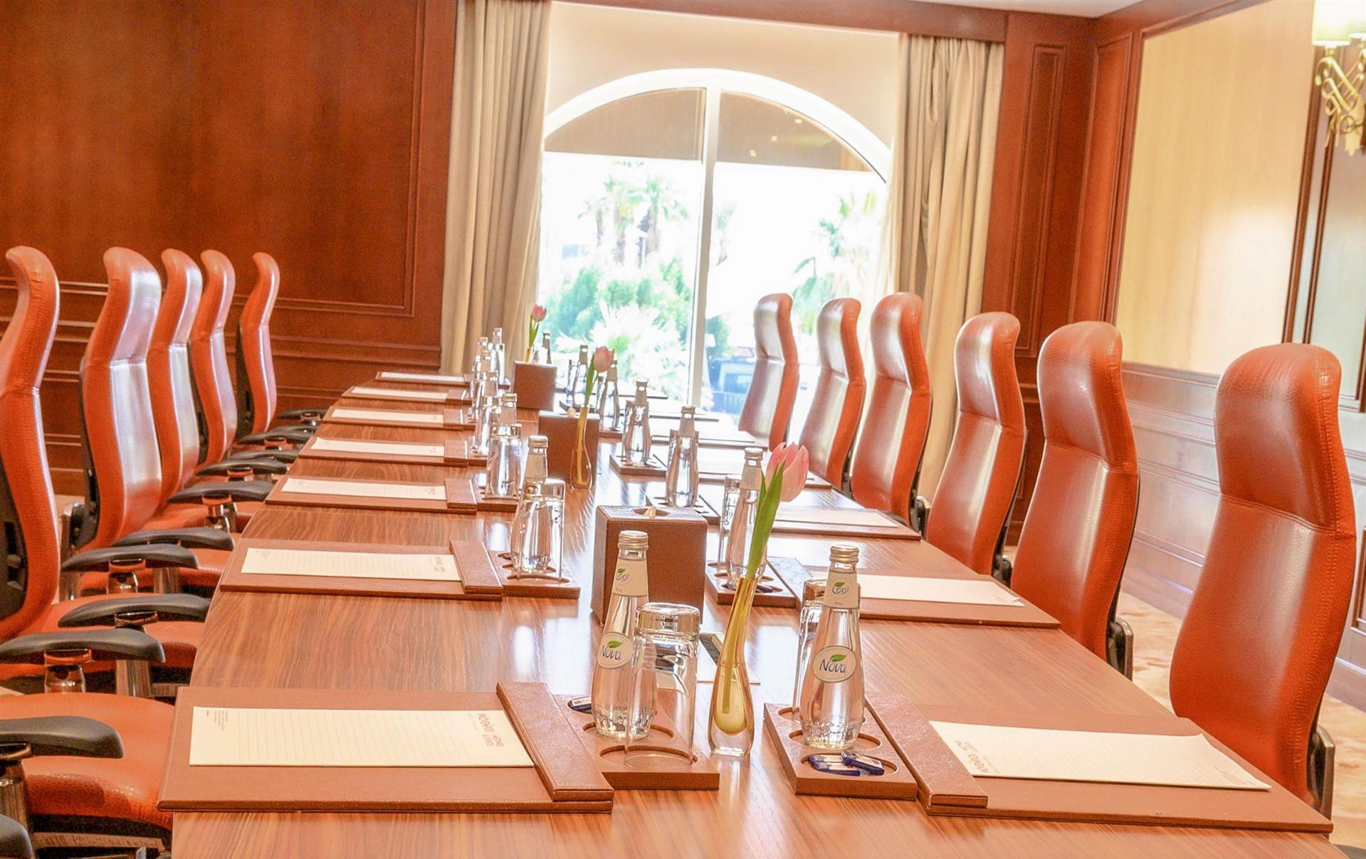 Noor Executive Boardroom