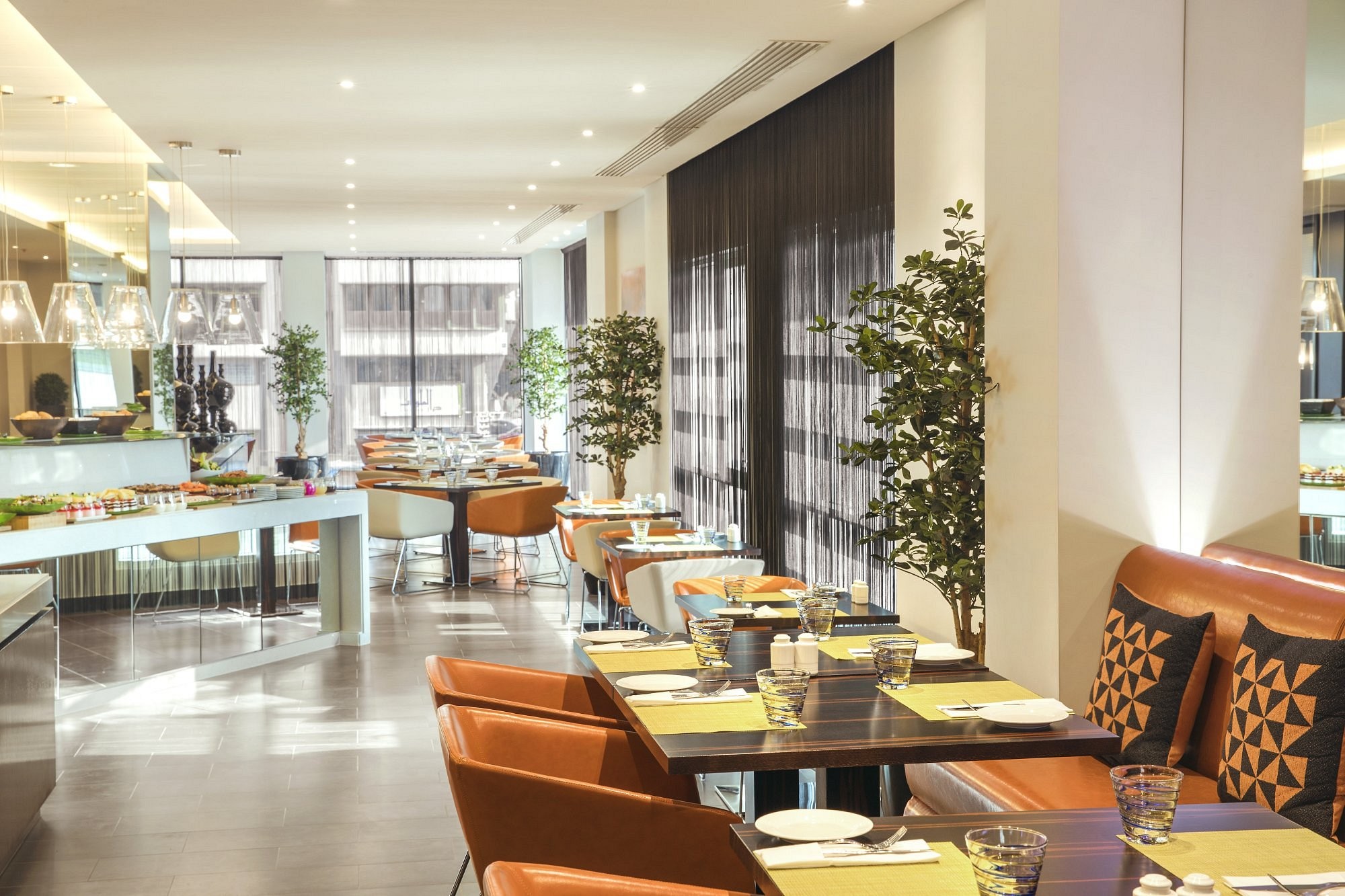 Centro Shaheen by Rotana Hotel