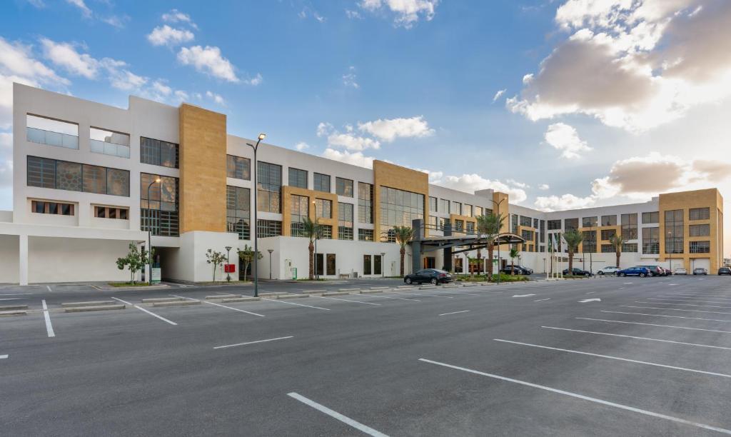 Holiday Inn & Suites Al Jubail, an IHG Hotel