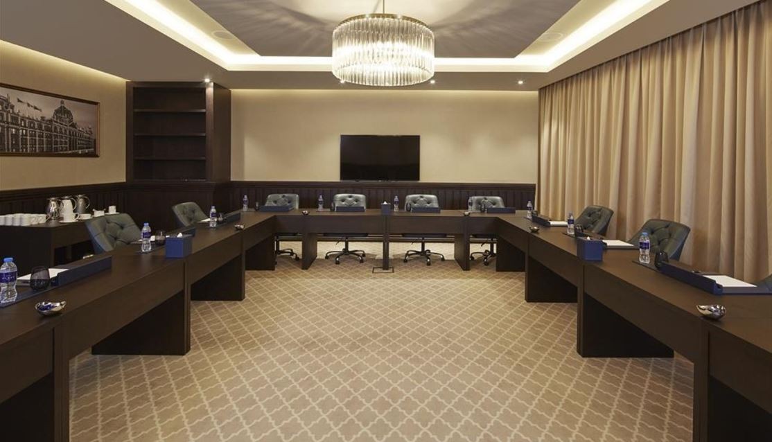 The Knitghsbridge Suite