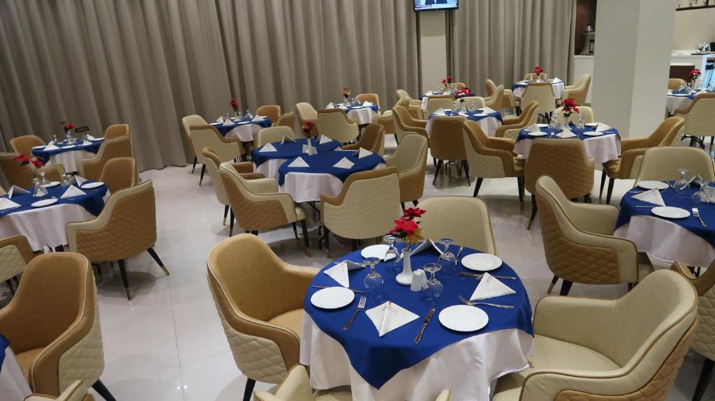 Pars International Hotel
