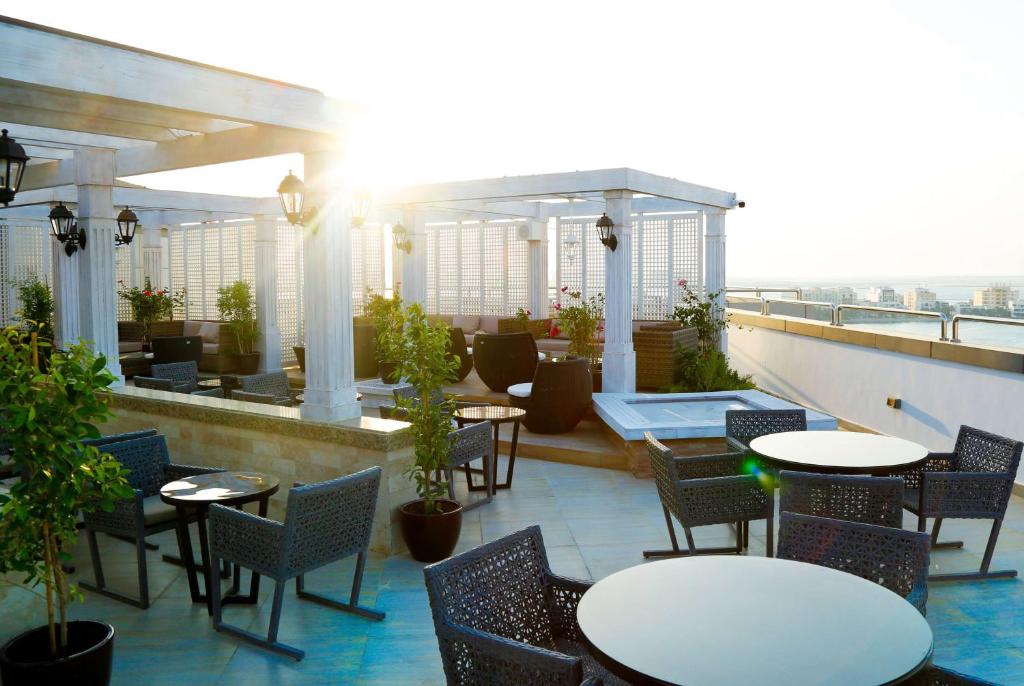 Ramada Hotel and Suites Amwaj Islands